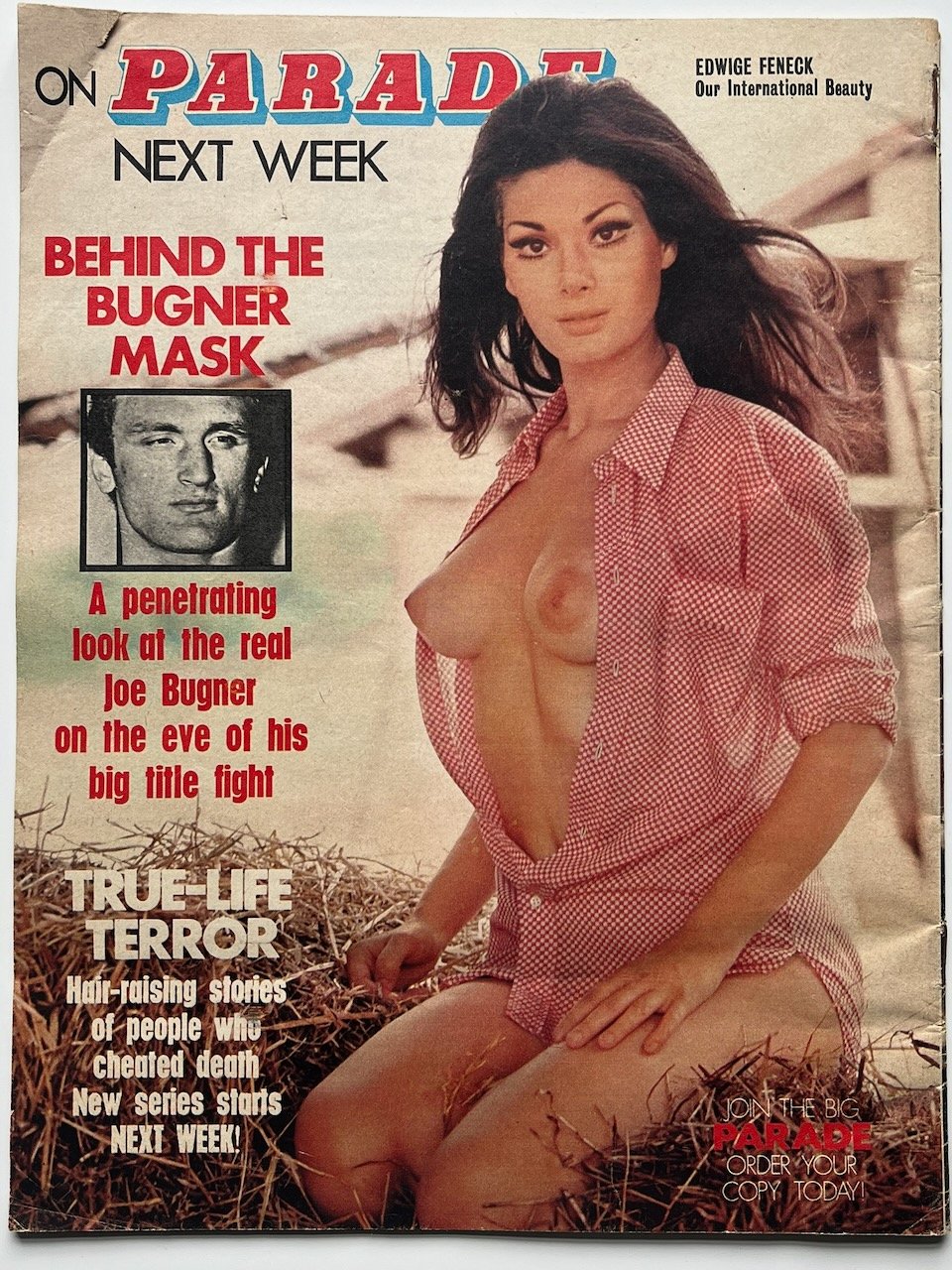 Parade 18 Sep 1971 Linda Evans & Edwige Fenech - Image 2